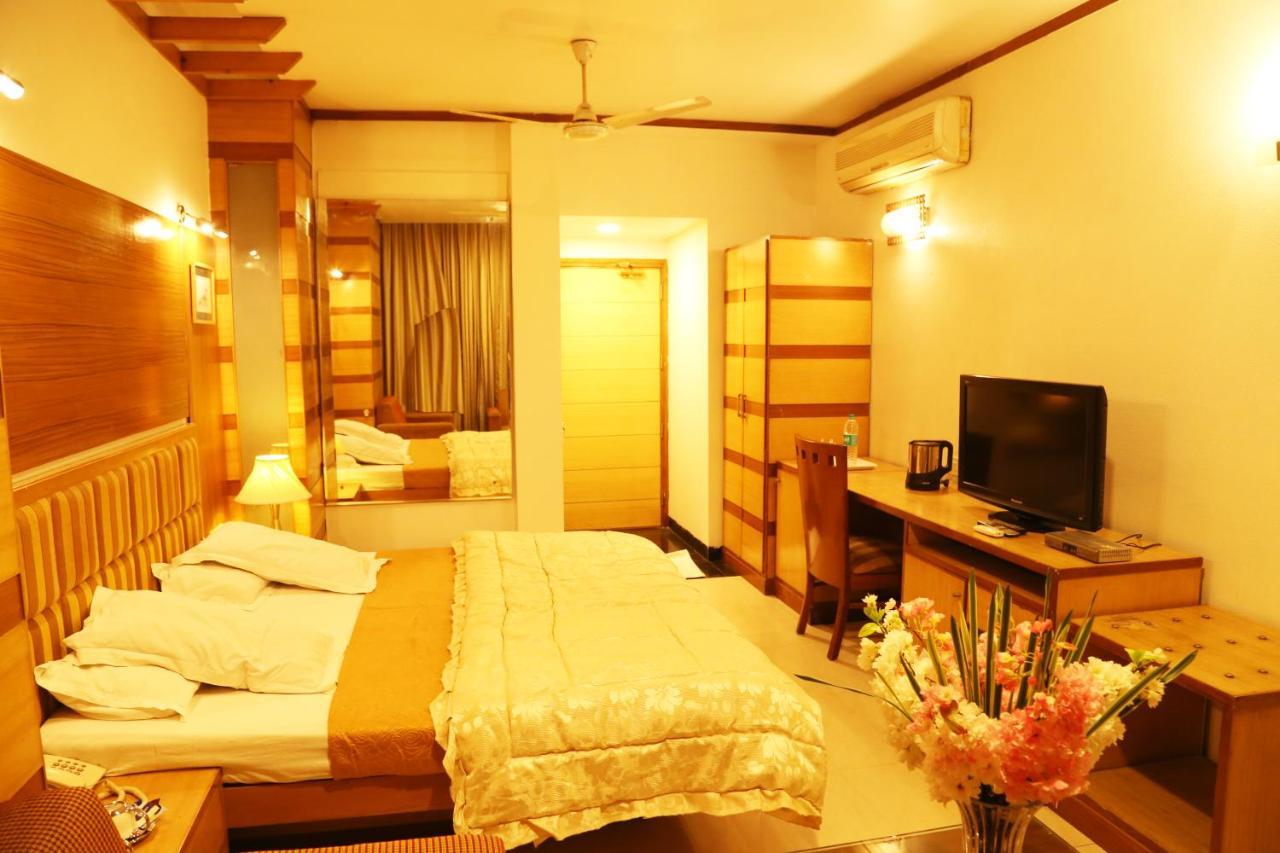 Hotel H26 Chandīgarh Exterior foto